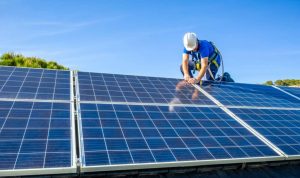 Installation et mise en production des panneaux solaires photovoltaïques à Forges-les-Eaux